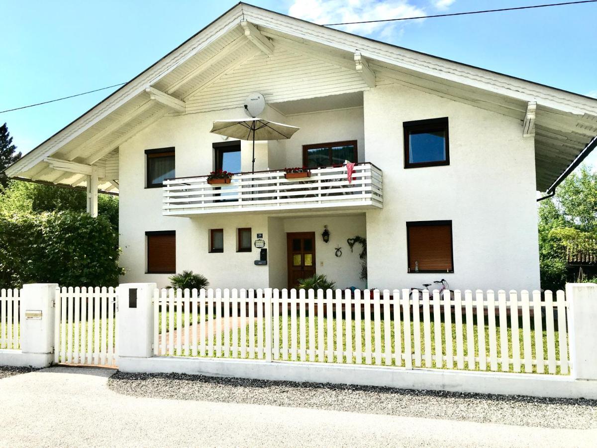 Apartman Jana By Woerthersee Appartement Raunach Buitenkant foto